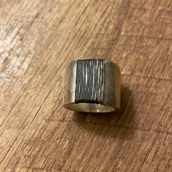 Kenneth Cole silver wrapped chunky ring - Picture 2 of 6
